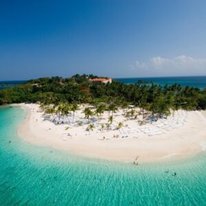 Cayo Levantado Full-Day Beach Escape
